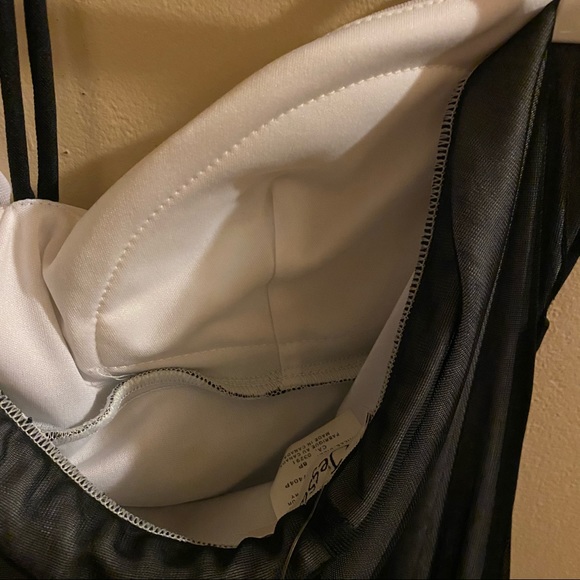 Great For Prom & Wedding Seaon!  Made in Canada- Jessica Petite Gown - Picture 9 of 9